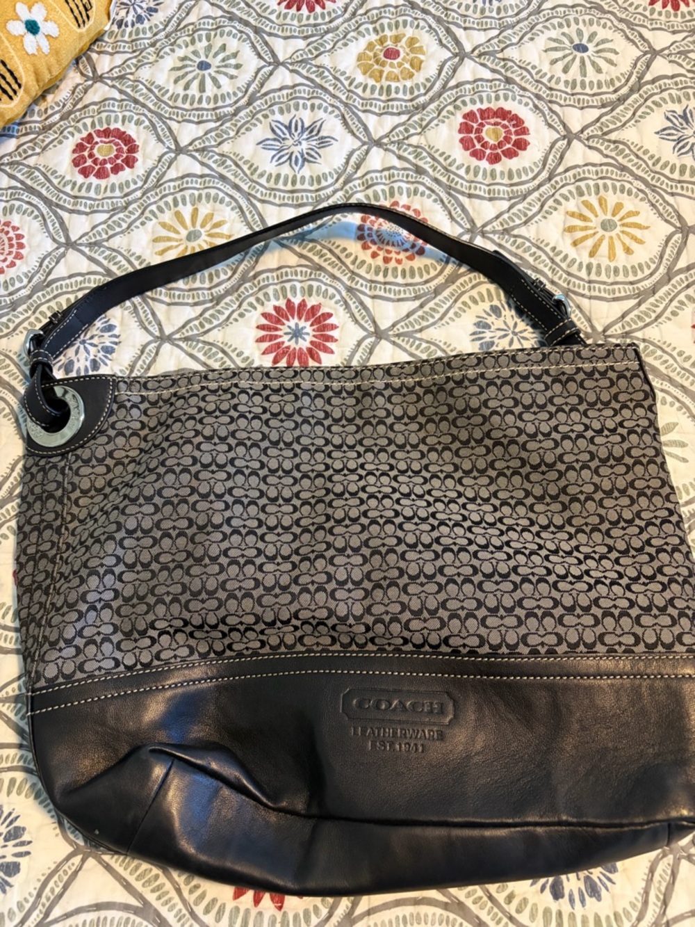 Coach  Signature Hobo